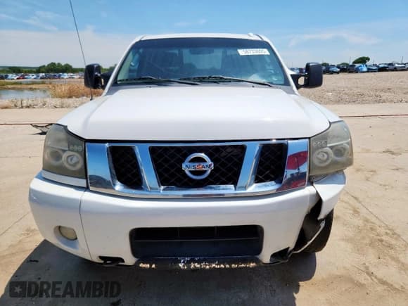 ✅ 2011 Nissan Titan Pro-4X • VIN: 1N6BA0EC0BN301945 • Лот: 58733695. Опубликован ранее на Copart с пробегом 205 752 миль. Бесплатный доступ к архиву аукционных продаж из США и подробный отчёт об истории автомобиля на DreamBid. Изображение 5.