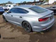 ✅ 2018 Audi A5 Sportback Premium Plus • VIN: WAUENCF51JA064987 • Lot: 43516168. Wystawiony na IAAI z przebiegiem 147 681 mil. Bezpłatny archiwum sprzedaży aukcyjnych z USA i szczegółowy raport historii pojazdu na DreamBid. Zdjęcie 3.