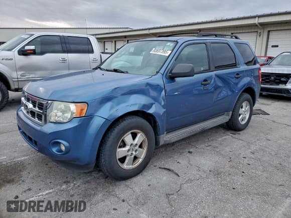 ✅ 2010 Ford Escape XLT • VIN: 1FMCU0D75AKD18237 • Lot: 93697395. Listed on Copart with 199,976 mi. Free auction sales archive from the USA and detailed vehicle history report at DreamBid. Image 1.