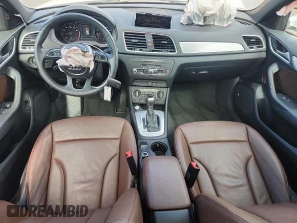 ✅ 2018 Audi Q3 Premium Plus • VIN: WA1HCCFS0JR033382 • Lot: 65125085. Wystawiony na Copart z przebiegiem 35 314 mil. Bezpłatny archiwum sprzedaży aukcyjnych z USA i szczegółowy raport historii pojazdu na DreamBid. Zdjęcie 8.