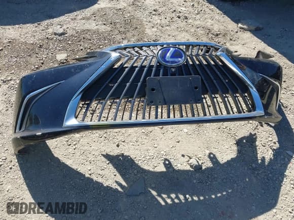 ✅ 2022 Lexus ES 300h Luxury • VIN: 58AEA1C12NU020364 • Lot: 43561724. Wystawiony na IAAI z przebiegiem 157 245 mil. Bezpłatny archiwum sprzedaży aukcyjnych z USA i szczegółowy raport historii pojazdu na DreamBid. Zdjęcie 12.