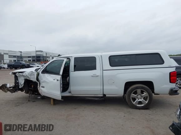✅ 2018 Chevrolet Silverado 1500 LT • VIN: 1GCPCREC4JF216526 • Lot: 43520727. Wystawiony na IAAI z przebiegiem 51 430 mil. Bezpłatny archiwum sprzedaży aukcyjnych z USA i szczegółowy raport historii pojazdu na DreamBid. Zdjęcie 14.