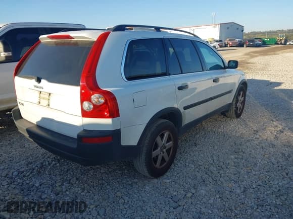 ✅ 2006 Volvo XC90 2.5L Turbo • VIN: YV4CN592461296169 • Lot: 43414355. Listed on IAAI with 128,454 mi. Free auction sales archive from the USA and detailed vehicle history report at DreamBid. Image 4.