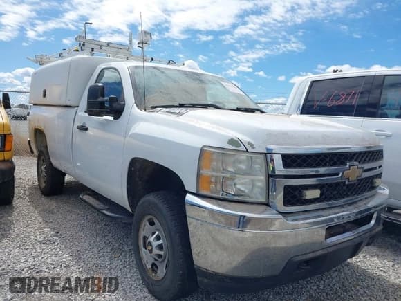 ✅ 2011 Chevrolet Silverado 2500HD Work Truck • VIN: 1GC0CVCG2BF245251 • Lot: 41576200. Wystawiony na IAAI z przebiegiem 111 017 mil. Bezpłatny archiwum sprzedaży aukcyjnych z USA i szczegółowy raport historii pojazdu na DreamBid. Zdjęcie 1.