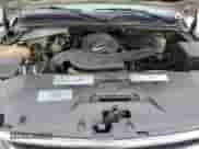 ✅ 2001 Chevrolet Suburban • VIN: 1GNEC16T71J293421 • Лот: 87670365. Опубликован ранее на Copart с пробегом 310 325 миль. Бесплатный доступ к архиву аукционных продаж из США и подробный отчёт об истории автомобиля на DreamBid. Изображение 12.