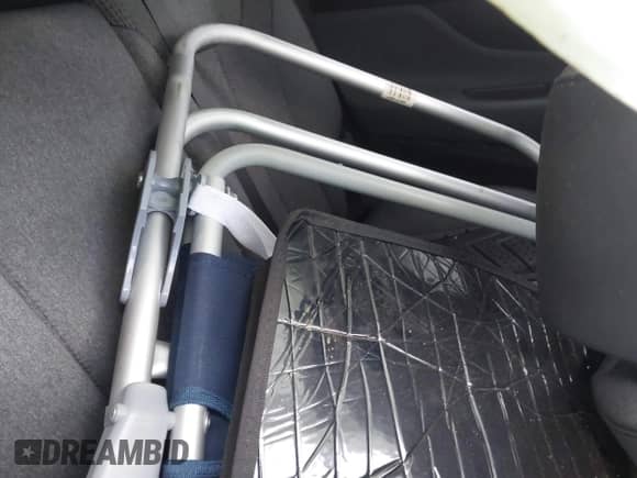 2022 Hyundai Santa Fe SEL z VIN 5NMS2DAJ8NH374641, wystawiony jako IAAI lot #42914061 z przebiegiem Nie podano mil oraz . Historia ofert i sprzedaży dostępna na DreamBid. Obrazek 8.