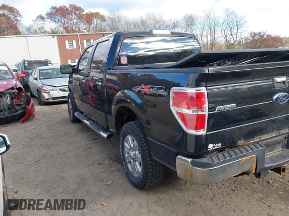 ✅ 2014 Ford F-150 Platinum • VIN: 1FTFW1ET5EFA52990 • Lot: 43692274. Wystawiony na IAAI z przebiegiem 115 718 mil. Bezpłatny archiwum sprzedaży aukcyjnych z USA i szczegółowy raport historii pojazdu na DreamBid. Zdjęcie 3.