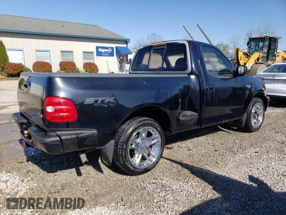 ✅ 1998 Ford F-150 XL • VIN: 2FTZF0724WCA12182 • Лот: 52120175. Опубликован ранее на Copart с пробегом 125 717 миль. Бесплатный доступ к архиву аукционных продаж из США и подробный отчёт об истории автомобиля на DreamBid. Изображение 3.
