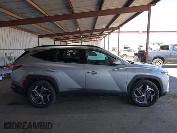 ✅ 2023 Hyundai Tucson Limited • VIN: KM8JFDA27PU123335 • Lot: 42312666. Wystawiony na IAAI z przebiegiem 7 953 mil. Bezpłatny archiwum sprzedaży aukcyjnych z USA i szczegółowy raport historii pojazdu na DreamBid. Zdjęcie 13.