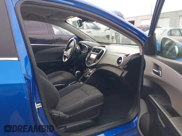 2017 Chevrolet Sonic LT с VIN 1G1JD5SB8H4167580, выставлен на аукционе IAAI как лот 43433283 с пробегом 95 681 миль миль и . История ставок и продаж доступна на DreamBid. Изображение 5.