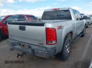 ✅ 2011 GMC Sierra 1500 SLE • VIN: 3GTP1VE01BG177608 • Lot: 43384343. Wystawiony na IAAI z przebiegiem 306 861 mil. Bezpłatny archiwum sprzedaży aukcyjnych z USA i szczegółowy raport historii pojazdu na DreamBid. Zdjęcie 4.