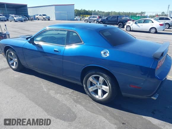 2009 Dodge Challenger SE z VIN 2B3LJ44V09H522094, wystawiony jako IAAI lot #43488763 z przebiegiem 243 342 mil mil oraz . Historia ofert i sprzedaży dostępna na DreamBid. Obrazek 3.