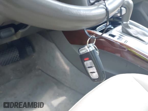 ✅ 2012 Audi Q5 Premium • VIN: WA1CFAFP3CA098486 • Lot: 42544729. Listed on IAAI with 177,542 mi. Free auction sales archive from the USA and detailed vehicle history report at DreamBid. Image 11.