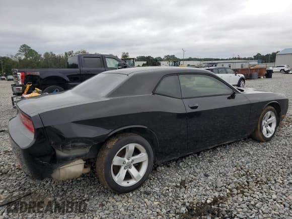 ✅ 2014 Dodge Challenger SXT • VIN: 2C3CDYAG3EH195305 • Lot: 70958424. Wystawiony na Copart z przebiegiem 145 921 mil. Bezpłatny archiwum sprzedaży aukcyjnych z USA i szczegółowy raport historii pojazdu na DreamBid. Zdjęcie 3.