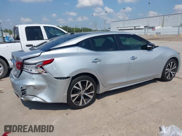 ✅ 2017 Nissan Maxima SR • VIN: 1N4AA6AP3HC440827 • Лот: 43051409. Опубликован ранее на IAAI с пробегом 61 377 миль. Бесплатный доступ к архиву аукционных продаж из США и подробный отчёт об истории автомобиля на DreamBid. Изображение 4.