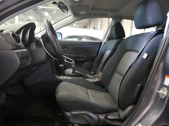 ✅ 2008 Mazda 3 Sport • VIN: JM1BK32F181121955 • Lot: 47878345. Wystawiony na Copart z przebiegiem 122 117 mil. Bezpłatny archiwum sprzedaży aukcyjnych z USA i szczegółowy raport historii pojazdu na DreamBid. Zdjęcie 7.