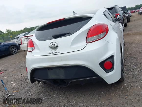 ✅ 2013 Hyundai Veloster Turbo • VIN: KMHTC6AE9DU149325 • Lot: 42869183. Wystawiony na IAAI z przebiegiem 66 902 mil. Bezpłatny archiwum sprzedaży aukcyjnych z USA i szczegółowy raport historii pojazdu na DreamBid. Zdjęcie 17.