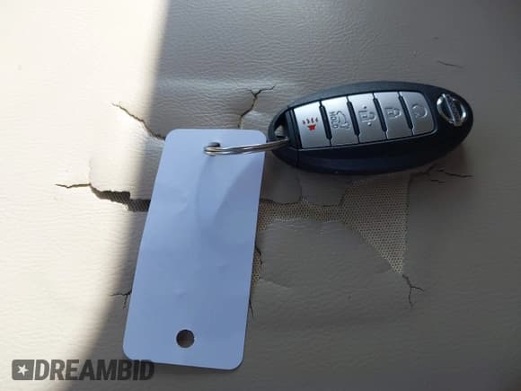 ✅ 2015 Nissan Pathfinder S • VIN: 5N1AR2MN1FC683292 • Lot: 41964246. Wystawiony na IAAI z przebiegiem 155 326 mil. Bezpłatny archiwum sprzedaży aukcyjnych z USA i szczegółowy raport historii pojazdu na DreamBid. Zdjęcie 11.