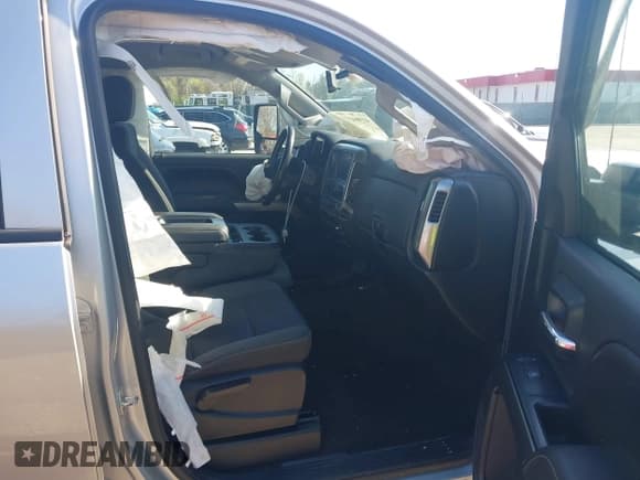 ✅ 2017 Chevrolet Silverado 2500HD LT • VIN: 1GC1KVEY7HF169306 • Lot: 41984377. Wystawiony na IAAI z przebiegiem 198 184 mil. Bezpłatny archiwum sprzedaży aukcyjnych z USA i szczegółowy raport historii pojazdu na DreamBid. Zdjęcie 5.