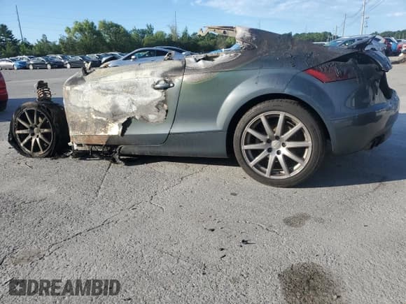 ✅ 2010 Audi TT • VIN: TRUFFAFK6A1020228 • Лот: 65330815. Опубликован ранее на Copart с пробегом Не указан. Бесплатный доступ к архиву аукционных продаж из США и подробный отчёт об истории автомобиля на DreamBid. Изображение 2.