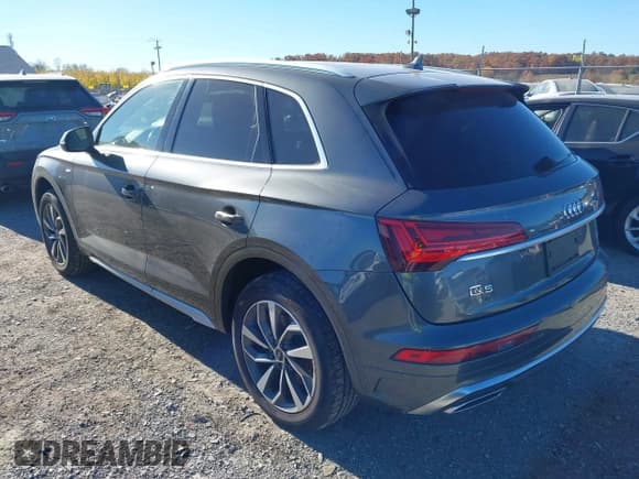 ✅ 2022 Audi Q5 S line Premium • VIN: WA1GAAFY9N2025712 • Lot: 43558124. Wystawiony na IAAI z przebiegiem 62 747 mil. Bezpłatny archiwum sprzedaży aukcyjnych z USA i szczegółowy raport historii pojazdu na DreamBid. Zdjęcie 3.