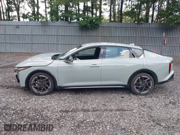 ✅ 2025 Kia K4 GT-Line • VIN: 3KPFW4DE3SE043442 • Лот: 42706878. Опубликован ранее на IAAI с пробегом 2 445 миль. Бесплатный доступ к архиву аукционных продаж из США и подробный отчёт об истории автомобиля на DreamBid. Изображение 14.