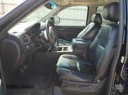 ✅ 2014 Chevrolet Suburban LT • VIN: 1GNSKJE71ER199181 • Lot: 69089804. Wystawiony na Copart z przebiegiem 207 032 mil. Bezpłatny archiwum sprzedaży aukcyjnych z USA i szczegółowy raport historii pojazdu na DreamBid. Zdjęcie 7.