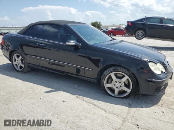 ✅ 2005 Mercedes-Benz CLK 500 • VIN: WDBTK75G35T052085 • Lot: 69064925. Wystawiony na Copart z przebiegiem 151 935 mil. Bezpłatny archiwum sprzedaży aukcyjnych z USA i szczegółowy raport historii pojazdu na DreamBid. Zdjęcie 4.