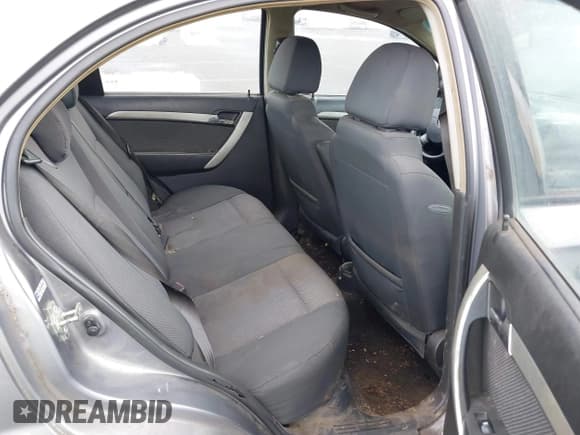 ✅ 2011 Chevrolet Aveo 1LT • VIN: KL1TD5DE7BB223090 • Lot: 41725336. Wystawiony na IAAI z przebiegiem 234 921 mil. Bezpłatny archiwum sprzedaży aukcyjnych z USA i szczegółowy raport historii pojazdu na DreamBid. Zdjęcie 8.