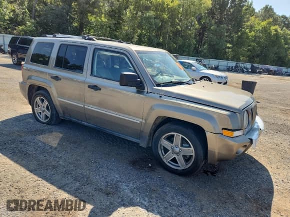 ✅ 2008 Jeep Patriot Limited • VIN: 1J8FT48WX8D694386 • Лот: 80099565. Опубликован ранее на Copart с пробегом 94 056 миль. Бесплатный доступ к архиву аукционных продаж из США и подробный отчёт об истории автомобиля на DreamBid. Изображение 4.