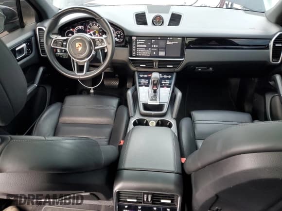 ✅ 2019 Porsche Cayenne • VIN: WP1AA2AY1KDA13352 • Lot: 86834355. Wystawiony na Copart z przebiegiem 65 314 mil. Bezpłatny archiwum sprzedaży aukcyjnych z USA i szczegółowy raport historii pojazdu na DreamBid. Zdjęcie 8.