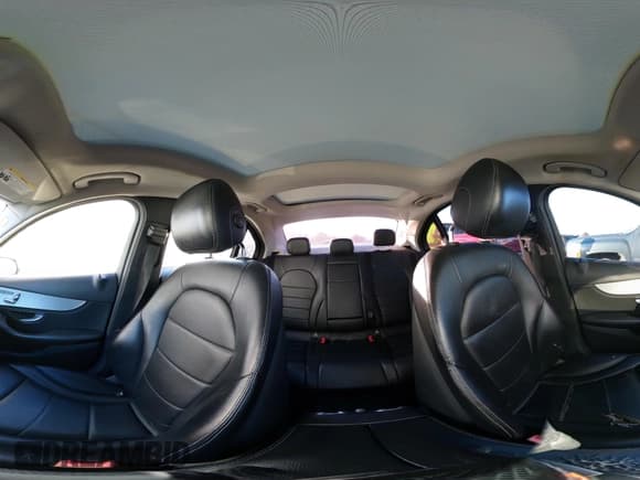 ✅ 2016 Mercedes-Benz C 300 • VIN: 55SWF4KB5GU105108 • Lot: 43705564. Wystawiony na IAAI z przebiegiem 206 994 mil. Bezpłatny archiwum sprzedaży aukcyjnych z USA i szczegółowy raport historii pojazdu na DreamBid. Zdjęcie 20.