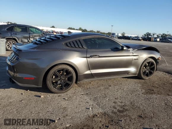 ✅ 2020 Ford Mustang GT • VIN: 1FA6P8CF4L5182044 • Lot: 91307375. Wystawiony na Copart z przebiegiem 84 952 mil. Bezpłatny archiwum sprzedaży aukcyjnych z USA i szczegółowy raport historii pojazdu na DreamBid. Zdjęcie 3.