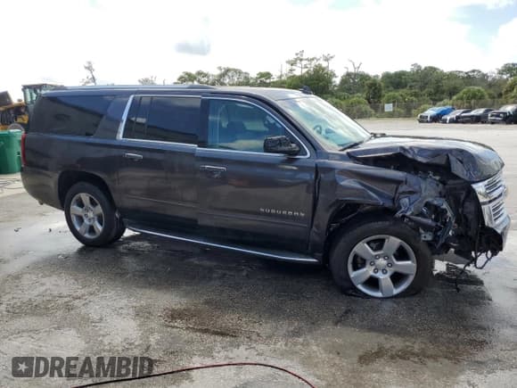 ✅ 2018 Chevrolet Suburban Premier • VIN: 1GNSCJKC9JR168124 • Lot: 69180224. Wystawiony na Copart z przebiegiem 119 776 mil. Bezpłatny archiwum sprzedaży aukcyjnych z USA i szczegółowy raport historii pojazdu na DreamBid. Zdjęcie 4.