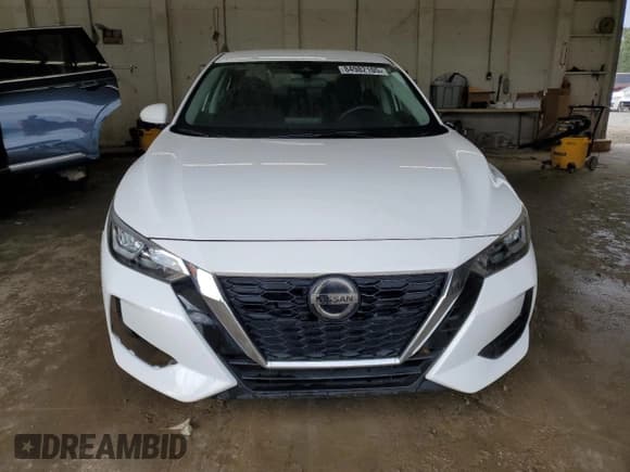 ✅ 2021 Nissan Sentra S • VIN: 3N1AB8BV9MY285382 • Lot: 84982105. Wystawiony na Copart z przebiegiem 103 144 mil. Bezpłatny archiwum sprzedaży aukcyjnych z USA i szczegółowy raport historii pojazdu na DreamBid. Zdjęcie 5.