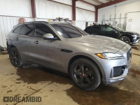 ✅ 2020 Jaguar F-Pace 25t Checkered Flag Edition • VIN: SADCP2FX8LA651937 • Lot: 62865745. Wystawiony na Copart z przebiegiem 35 090 mil. Bezpłatny archiwum sprzedaży aukcyjnych z USA i szczegółowy raport historii pojazdu na DreamBid. Zdjęcie 4.