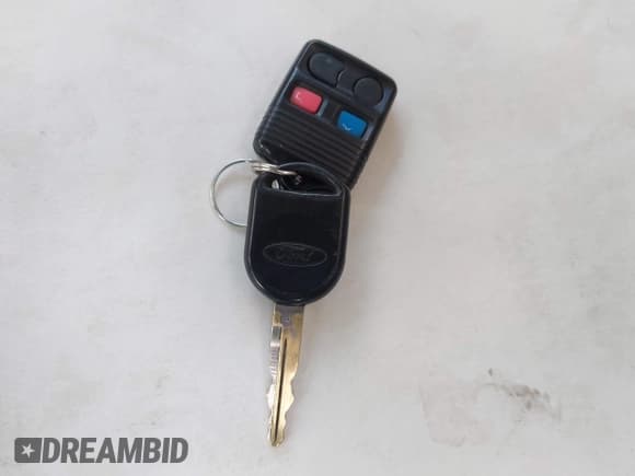 ✅ 2006 Ford Explorer XLT • VIN: 1FMEU73896ZA03371 • Lot: 42100572. Wystawiony na IAAI z przebiegiem 174 804 mil. Bezpłatny archiwum sprzedaży aukcyjnych z USA i szczegółowy raport historii pojazdu na DreamBid. Zdjęcie 11.