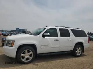 2014 Chevrolet Suburban LT z VIN 1GNSKJE74ER216751, wystawiony jako Copart lot #59591105 z przebiegiem 203 302 mil mil oraz Szkoda całkowita • Salvage title. Historia ofert i sprzedaży dostępna na DreamBid. Obrazek 1.