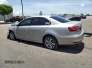 ✅ 2015 Volkswagen Jetta SE • VIN: 3VWD07AJ4FM410580 • Lot: 64069055. Listed on Copart with 75,091 mi. Free auction sales archive from the USA and detailed vehicle history report at DreamBid. Image 2.