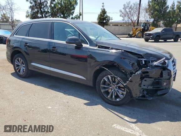 ✅ 2019 Audi Q7 Premium • VIN: WA1AAAF76KD007195 • Lot: 65216015. Wystawiony na Copart z przebiegiem 73 483 mil. Bezpłatny archiwum sprzedaży aukcyjnych z USA i szczegółowy raport historii pojazdu na DreamBid. Zdjęcie 4.