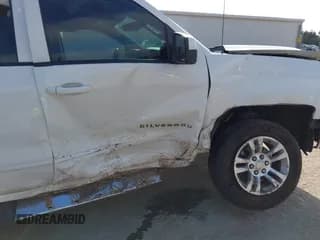 ✅ 2018 Chevrolet Silverado 1500 LT • VIN: 3GCUKREC1JG216942 • Лот: 43399788. Опубликован ранее на IAAI с пробегом 133 929 миль. Бесплатный доступ к архиву аукционных продаж из США и подробный отчёт об истории автомобиля на DreamBid. Изображение 6.
