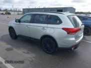 ✅ 2020 Mitsubishi Outlander ES • VIN: JA4AZ3A31LZ046189 • Lot: 41883894. Listed on IAAI with 97,857 mi. Free auction sales archive from the USA and detailed vehicle history report at DreamBid. Image 3.