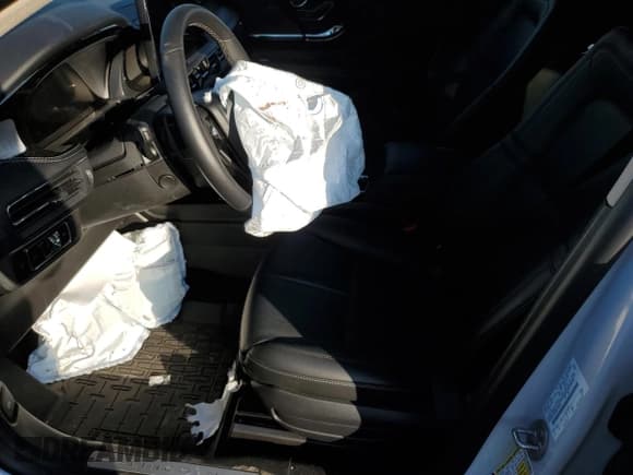 ✅ 2025 Lincoln Corsair Premiere • VIN: 5LMCJ1DA4SUL09929 • Lot: 80499195. Wystawiony na Copart z przebiegiem 4 500 mil. Bezpłatny archiwum sprzedaży aukcyjnych z USA i szczegółowy raport historii pojazdu na DreamBid. Zdjęcie 7.