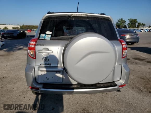 ✅ 2012 Toyota RAV4 • VIN: 2T3ZF4DV1CW157300 • Lot: 93438575. Listed on Copart with 83,699 mi. Free auction sales archive from the USA and detailed vehicle history report at DreamBid. Image 6.