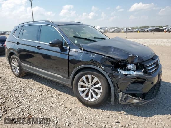 ✅ 2018 Volkswagen Tiguan SEL • VIN: 3VV3B7AX7JM019074 • Lot: 80544685. Listed on Copart with 87,242 mi. Free auction sales archive from the USA and detailed vehicle history report at DreamBid. Image 4.
