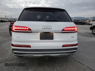 ✅ 2021 Audi Q7 Premium • VIN: WA1AXAF79MD010710 • Lot: 92694965. Wystawiony na Copart z przebiegiem 28 652 mil. Bezpłatny archiwum sprzedaży aukcyjnych z USA i szczegółowy raport historii pojazdu na DreamBid. Zdjęcie 6.