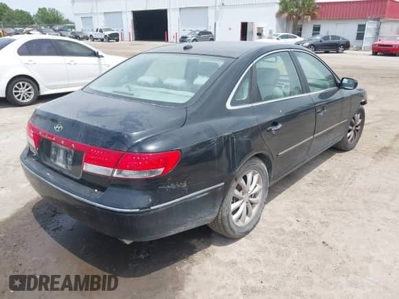 2008 Hyundai Azera GLS с VIN KMHFC46D48A335587, выставлен на аукционе IAAI как лот 42092272 с пробегом 174 537 миль миль и . История ставок и продаж доступна на DreamBid. Изображение 4.