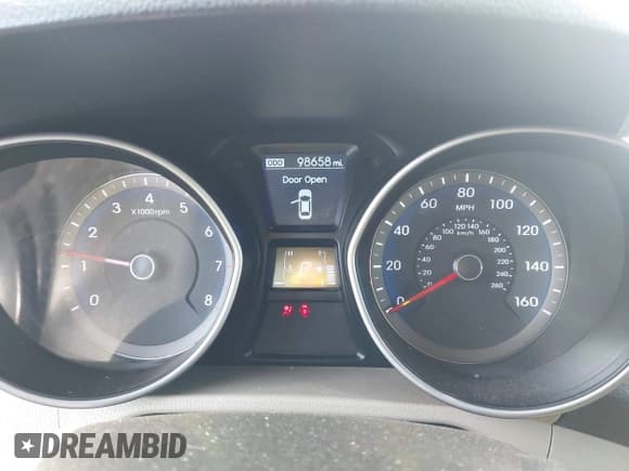 ✅ 2013 Hyundai Elantra • VIN: KMHD35LE7DU124225 • Lot: 43590670. Listed on IAAI with 98,658 mi. Free auction sales archive from the USA and detailed vehicle history report at DreamBid. Image 7.