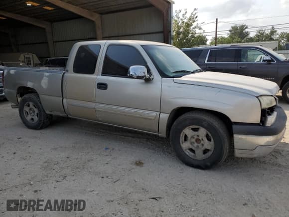 ✅ 2000 Chevrolet Silverado 1500 LS • VIN: 1GCEC19V3YZ144389 • Лот: 56088224. Опубликован ранее на Copart с пробегом 266 339 миль. Бесплатный доступ к архиву аукционных продаж из США и подробный отчёт об истории автомобиля на DreamBid. Изображение 4.