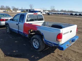 ✅ 2003 Dodge Dakota • VIN: 1D7HL12X03S230162 • Lot: 41766770. Wystawiony na IAAI z przebiegiem 216 677 mil. Bezpłatny archiwum sprzedaży aukcyjnych z USA i szczegółowy raport historii pojazdu na DreamBid. Zdjęcie 3.